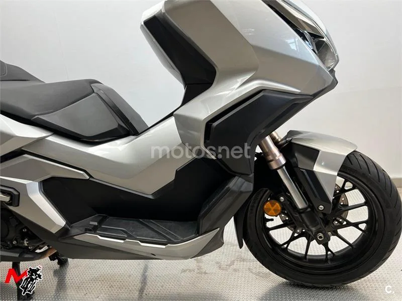 Honda ADV 350 – Vista 7