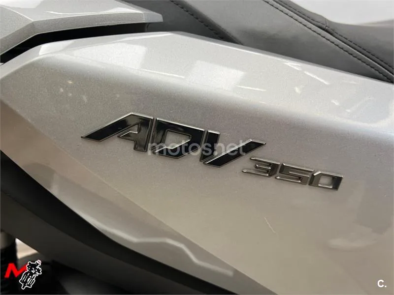 Honda ADV 350 – Vista 10