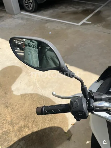 Honda PCX 125 – Vista 11