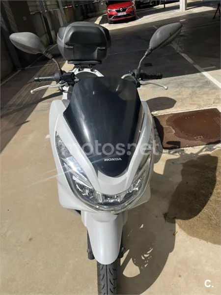 Honda PCX 125 – Vista 4