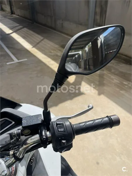 Honda PCX 125 – Vista 5