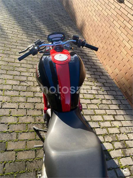Ducati Monster 696 – Vista 4