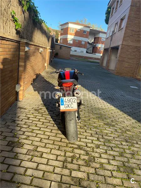 Ducati Monster 696 – Vista 8