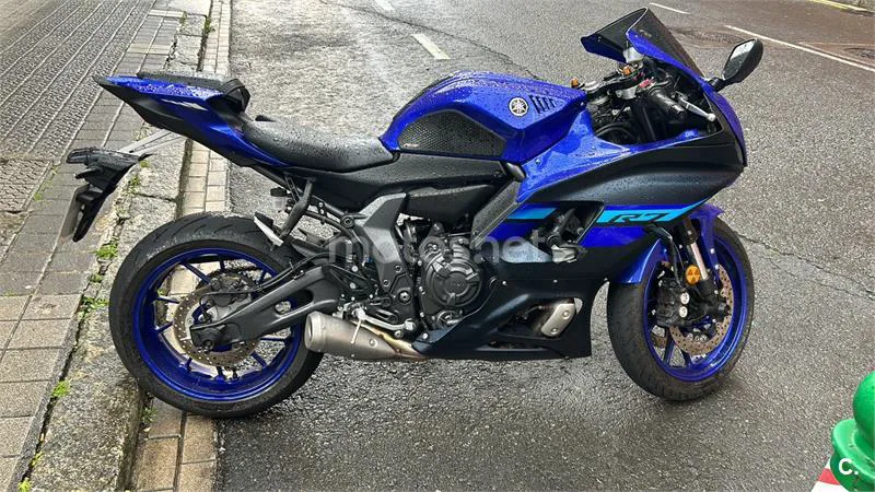 Yamaha R7 – Vista 3