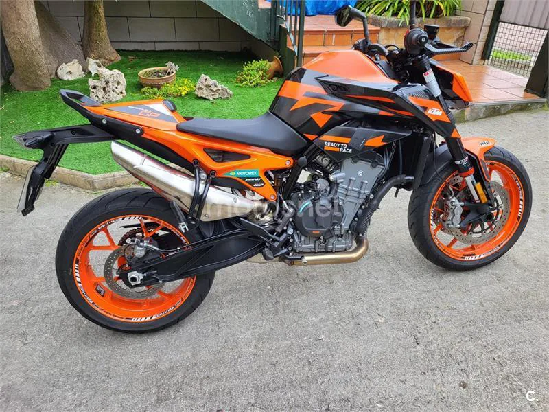KTM 890 – Vista 2