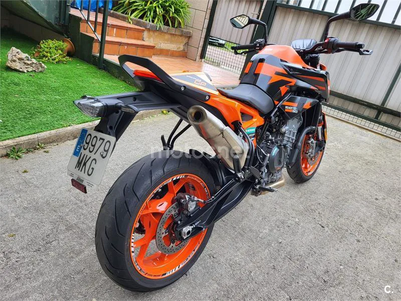 KTM 890 – Vista 5