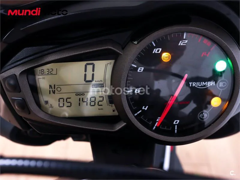 Triumph Street Triple – Vista 12