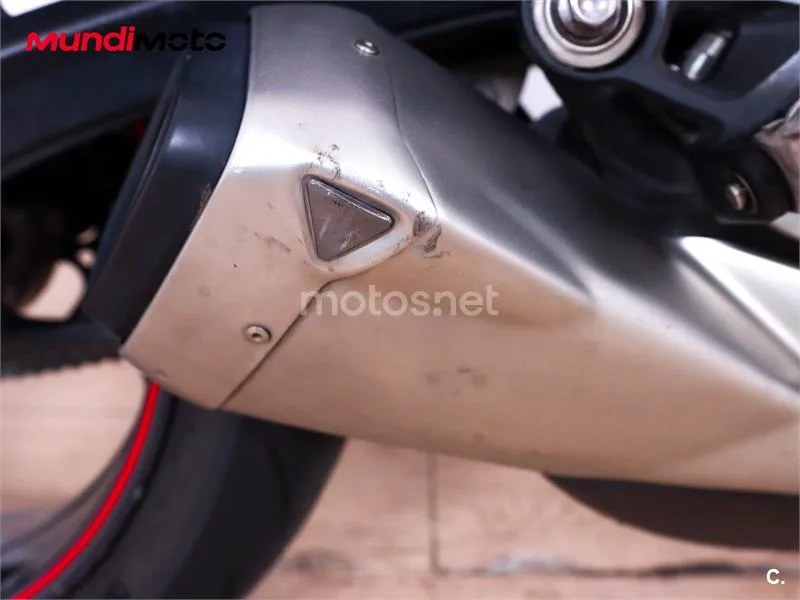 Triumph Street Triple – Vista 13