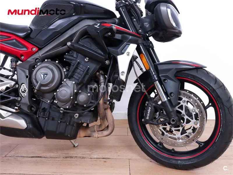 Triumph Street Triple – Vista 17