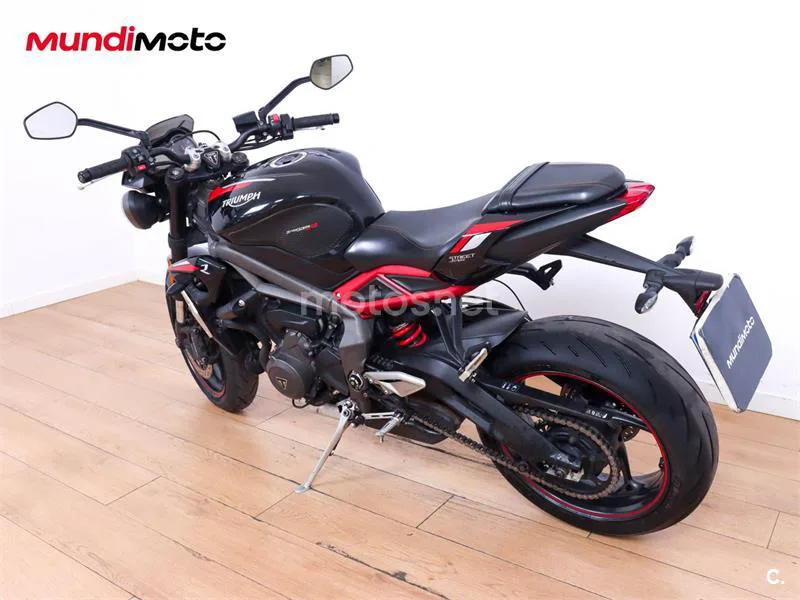 Triumph Street Triple – Vista 8