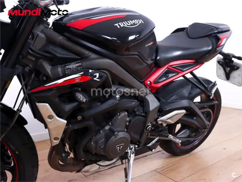 Triumph Street Triple – Vista 10