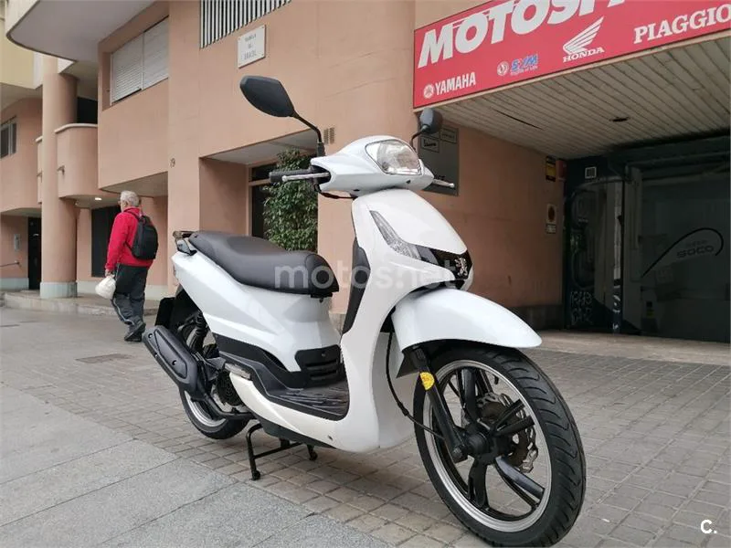 Peugeot TWEET 125 RS 1250 € 2012 Barcelona - 2