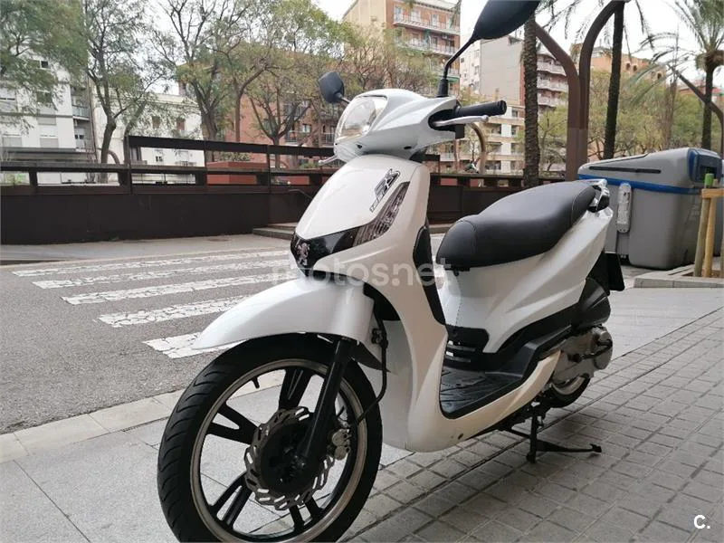 Peugeot TWEET 125 RS – Vista 3