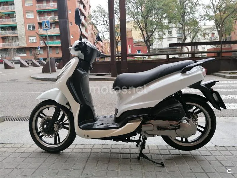 Peugeot TWEET 125 RS – Vista 4