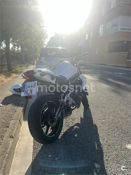 Kawasaki ER-6N – Vista 6