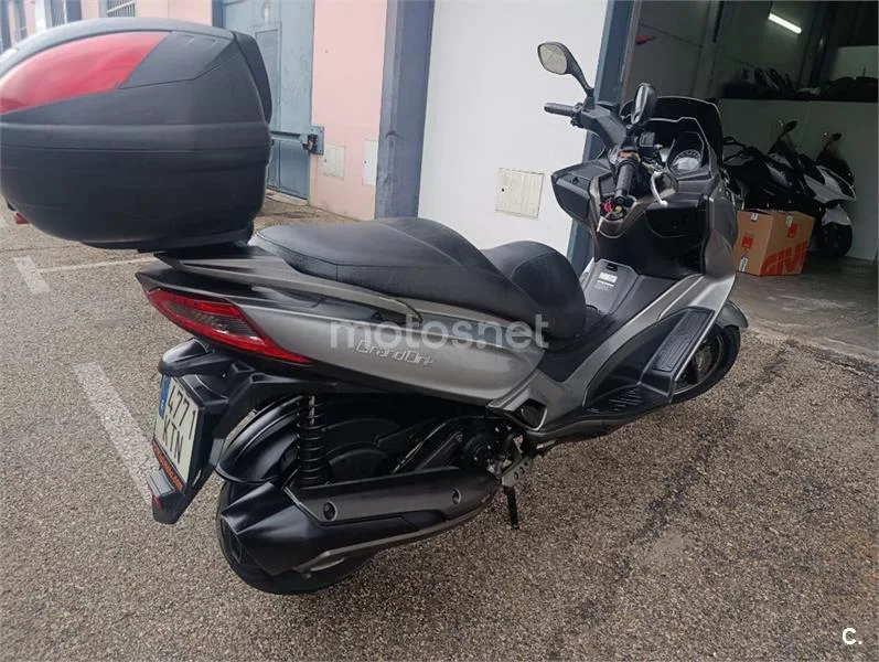 Kymco Grand Dink 300 – Vista 8