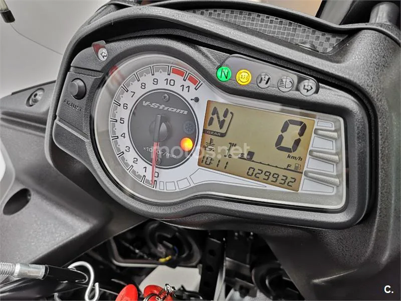 Suzuki V-Strom 650 – Vista 10