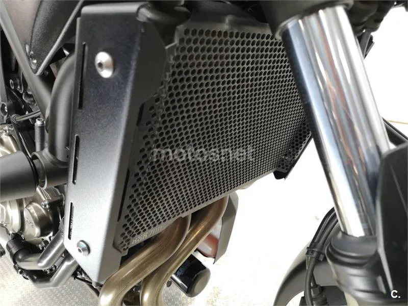 Yamaha XSR 700 – Vista 12