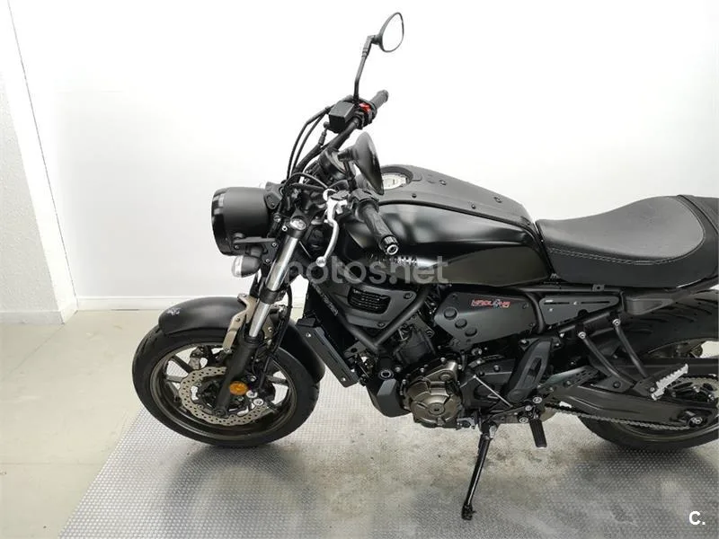 Yamaha XSR 700 – Vista 19