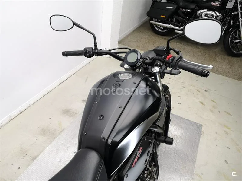 Yamaha XSR 700 – Vista 7