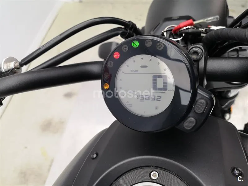 Yamaha XSR 700 – Vista 10