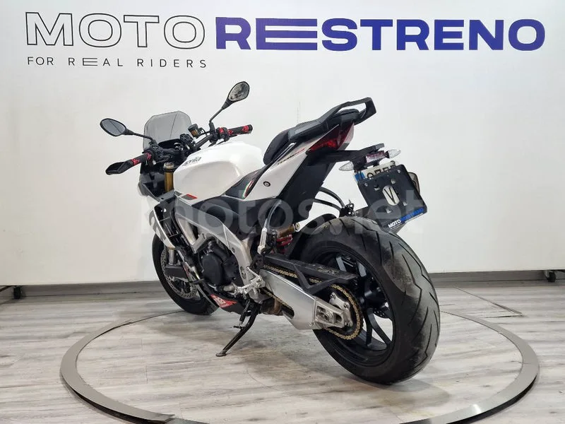 Aprilia Tuono V4 1100 – Vista 3