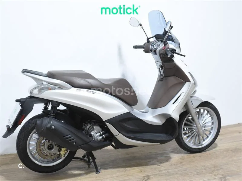 Piaggio Beverly 300 – Vista 10