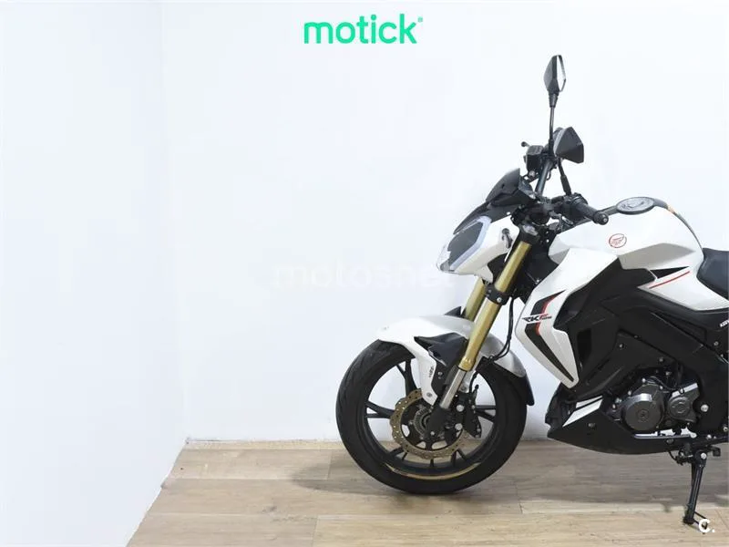 Keeway RKF 125 – Vista 8
