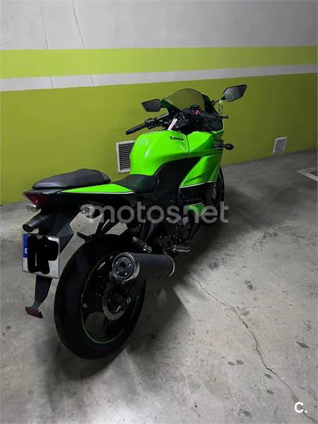 Kawasaki Ninja 250 R – Vista 8