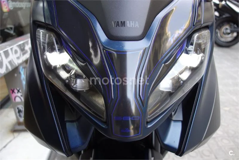 Yamaha TMAX – Vista 7