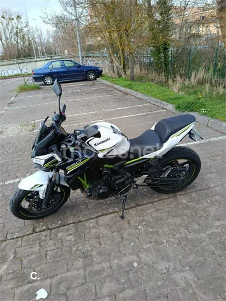 Kawasaki Z 650 – Vista 3