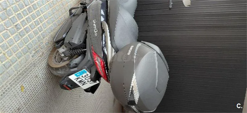 Kymco Grand Dink 300 – Vista 4