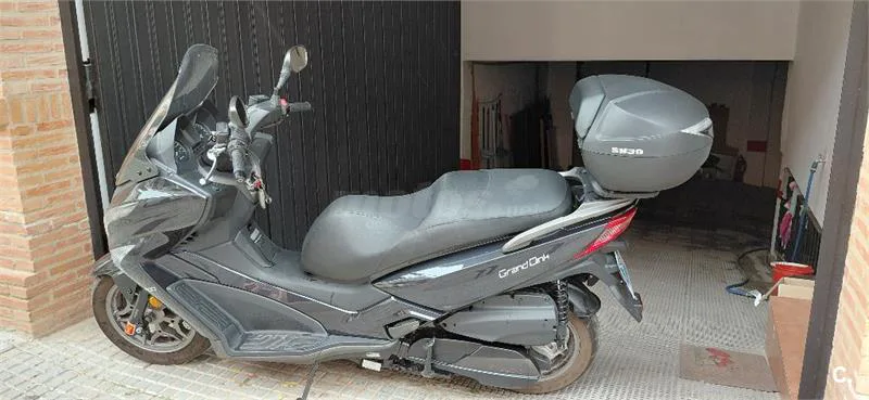 Kymco Grand Dink 300 – Vista 8