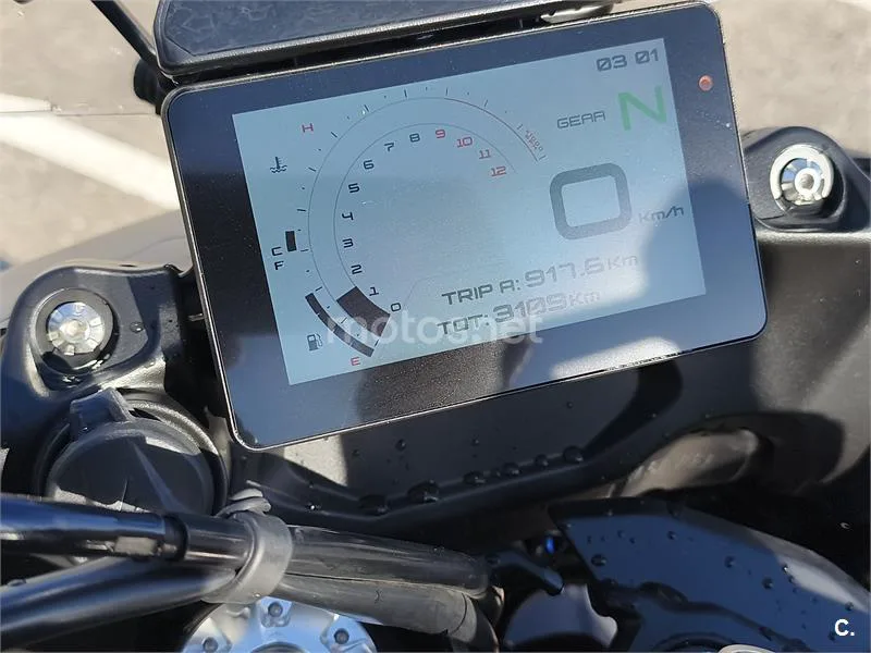 Benelli TRK 702 X – Vista 23