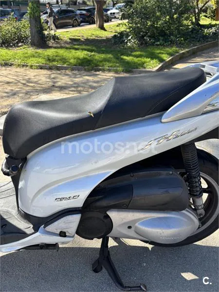 Honda SH300i – Vista 4