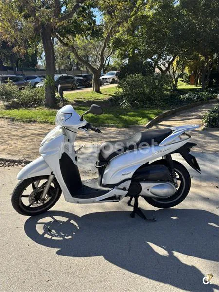 Honda SH300i – Vista 5