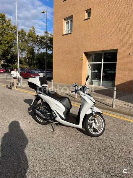 Honda SH125i – Vista 5