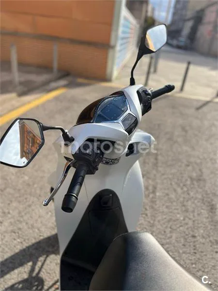 Honda SH125i – Vista 8