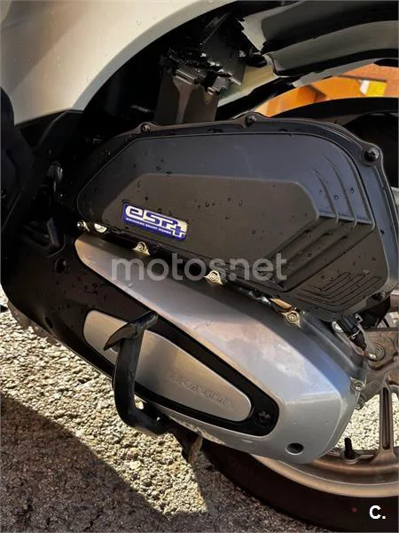 Honda SH125i – Vista 9