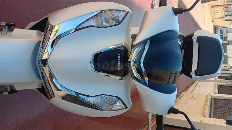 Honda SH125i – Vista 3