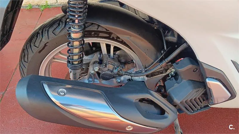 Honda SH125i – Vista 6