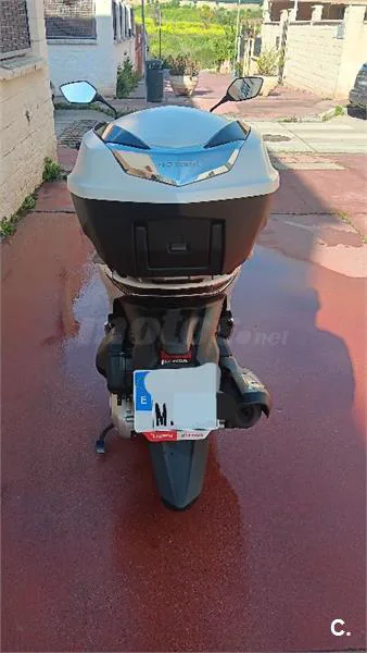 Honda SH125i – Vista 9