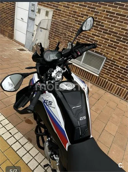 BMW F 750 – Vista 3