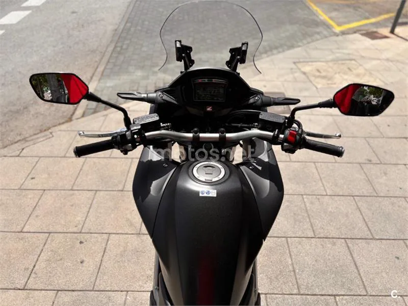 Honda VFR 800 F – Vista 12