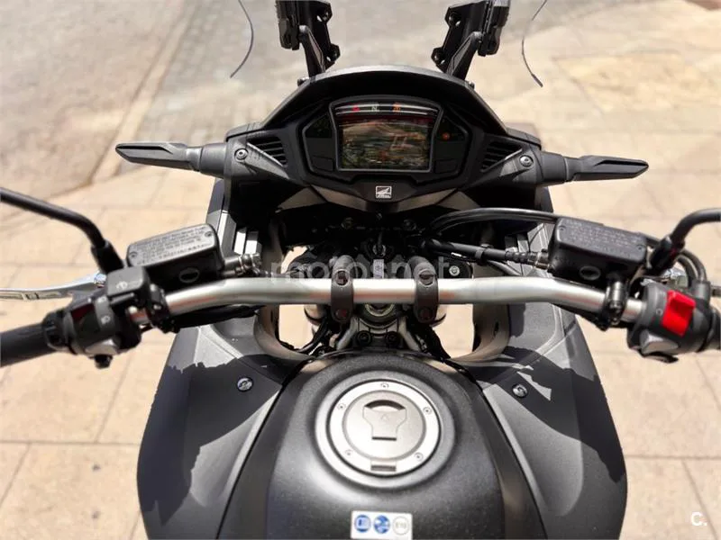 Honda VFR 800 F – Vista 13