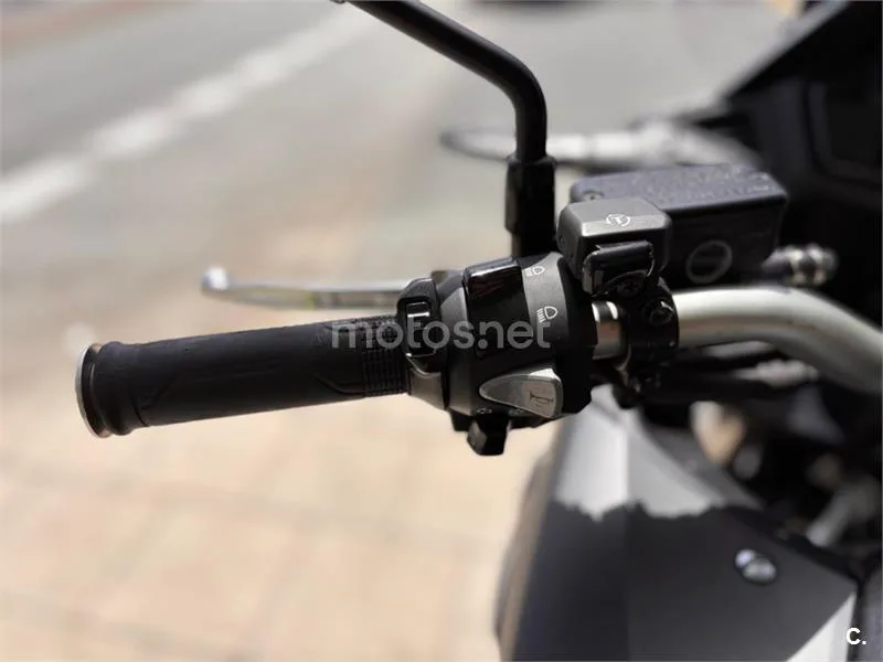 Honda VFR 800 F – Vista 14
