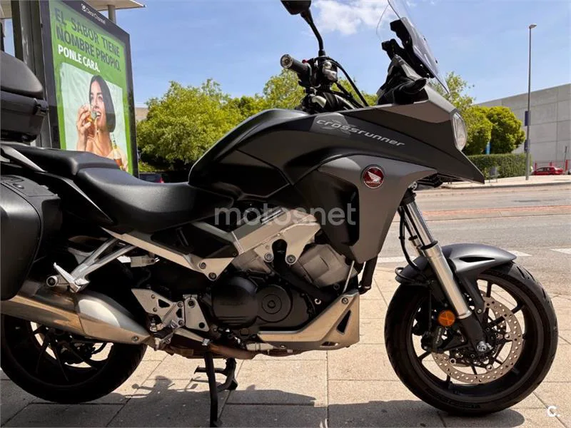 Honda VFR 800 F – Vista 7