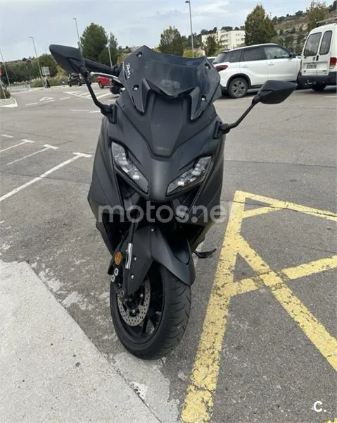 Yamaha TMAX – Vista 2