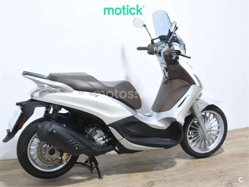 Piaggio Beverly 300 – Vista 10