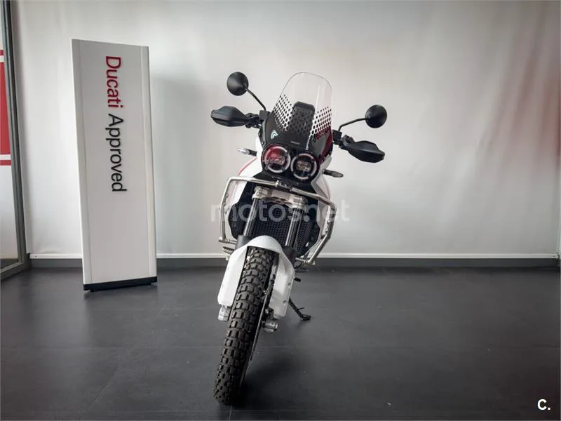 Ducati DesertX – Vista 3